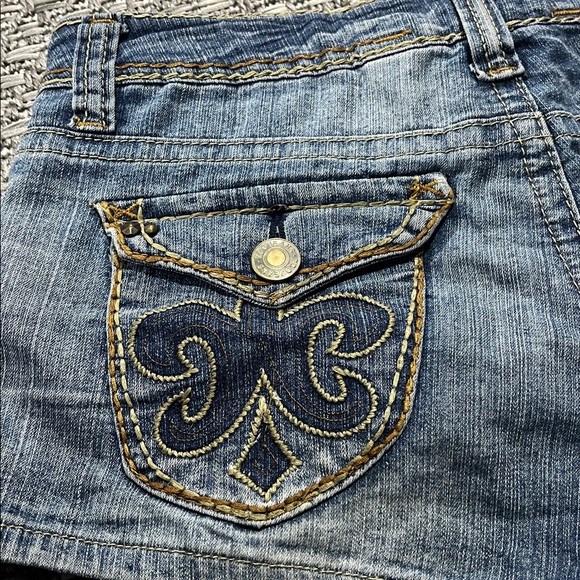 ZCO Jeans | Classic Blue Jean Shorts - Picture 7 of 8
